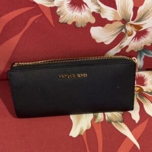 Brand new Michael Kors wallet